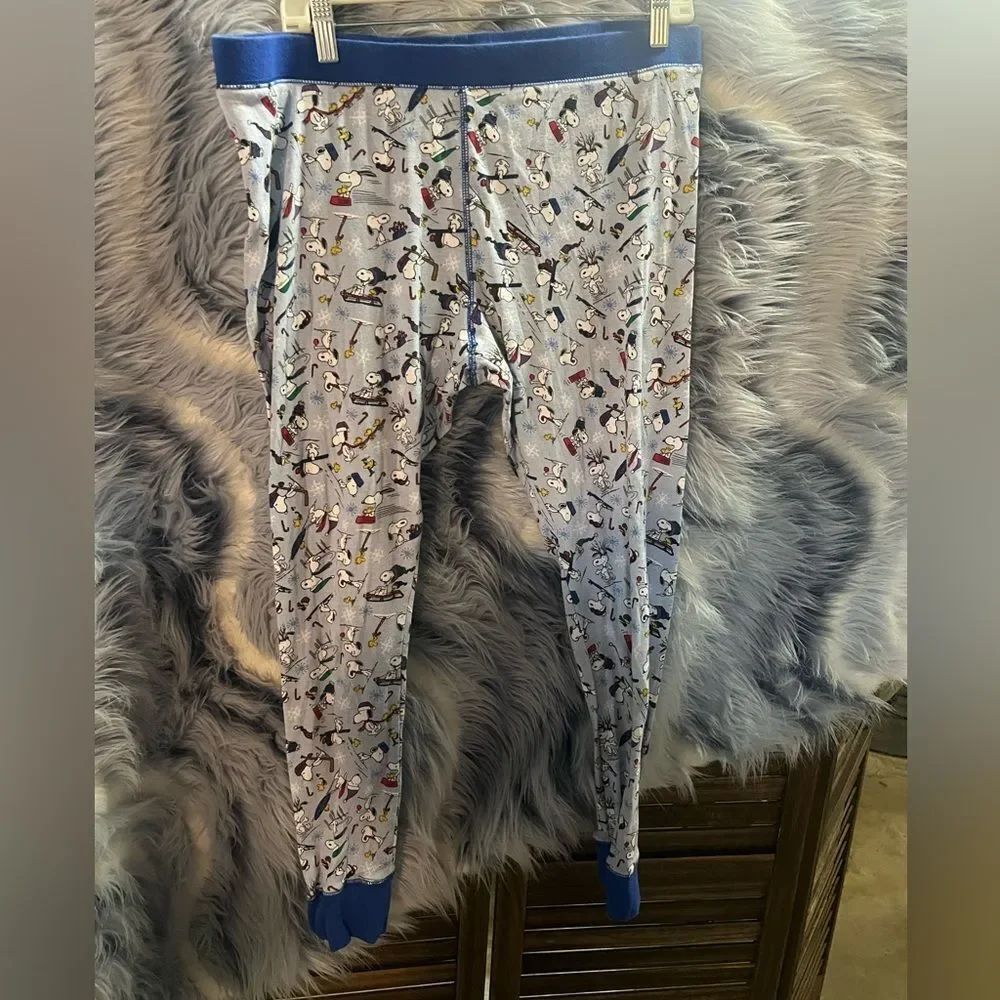 Vera Bradley Peanuts Pajama Pants with Cartoon Print and Blue Accents